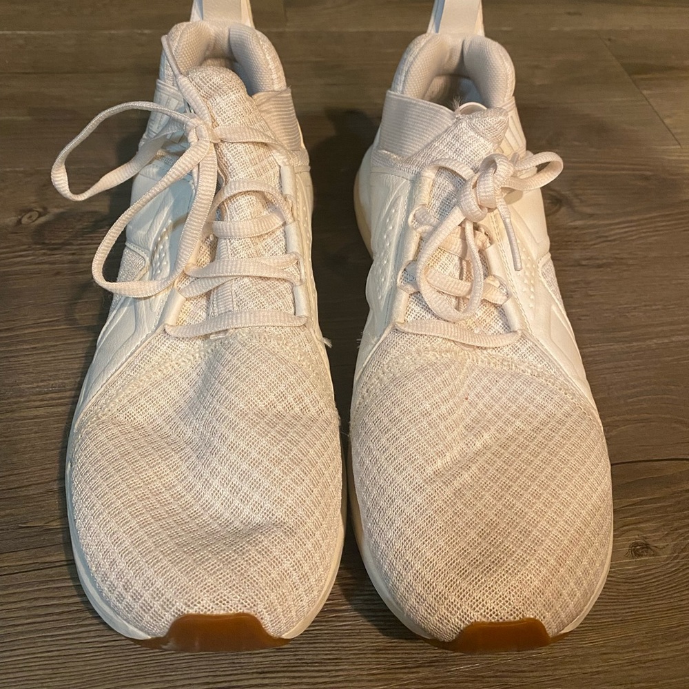 Off White PUMA Tennis Shoes
